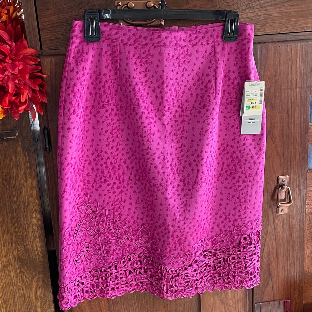 Orchid Textured ribbon stitching Pencil Skirt